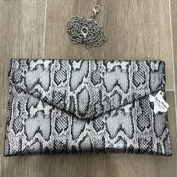 Metallic Python Snake Envelope Crossbody Clutch - Picture 6 of 6